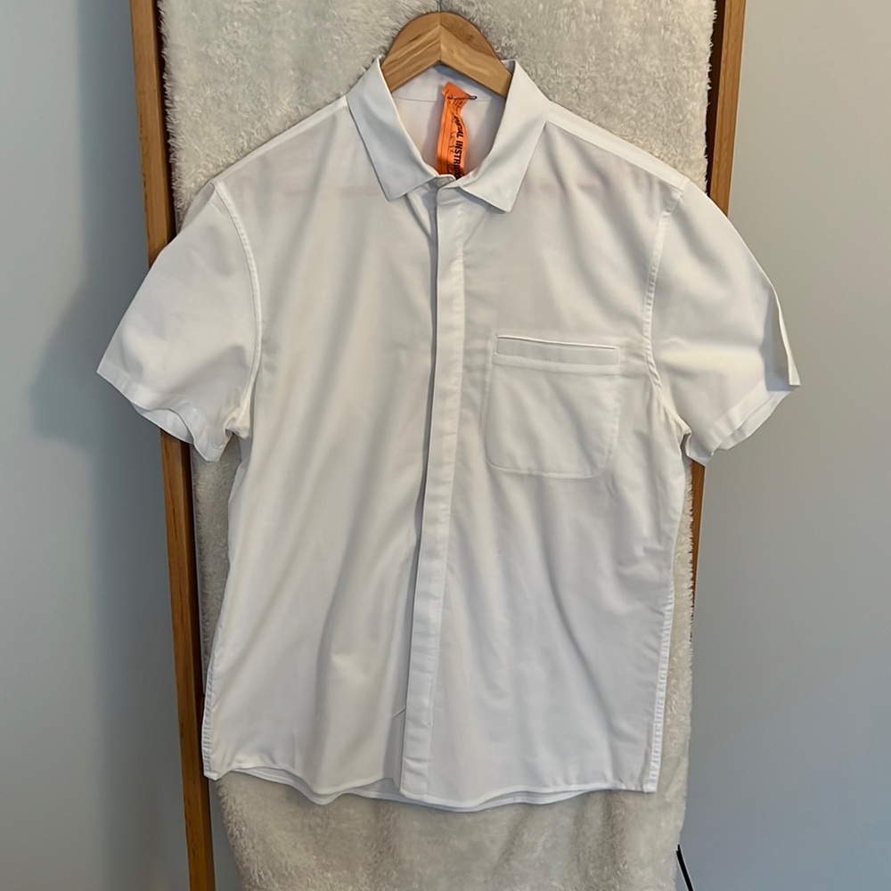 Lululemon short sleeve button down